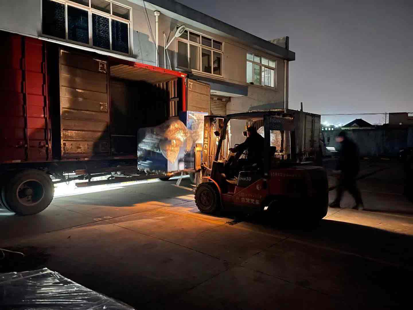 雙德譽全自動切鋁機發(fā)貨圖